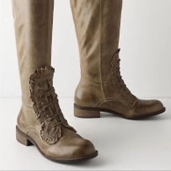 Miss Albright Tan Ruffle Riding Boots, sz 9 - Picture 7 of 7